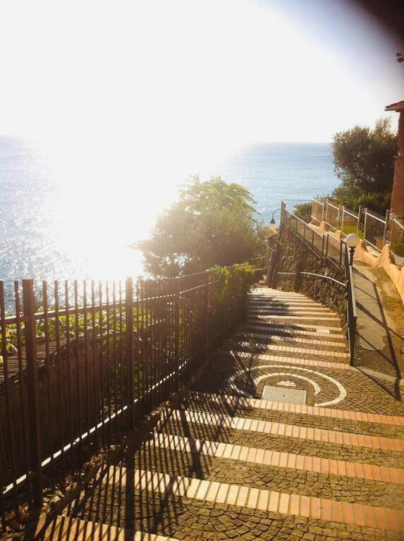 Apartamento “L'Alcova Delle Sirene” Bergeggi Exterior foto